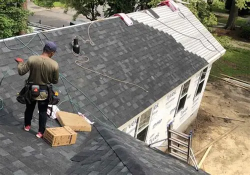 shingle roofer workers